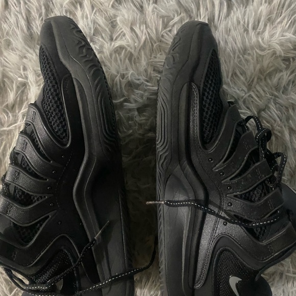 KD 18 ‘Triple Black’ - Picture 4 of 5